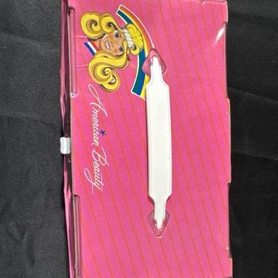 1984 Vintage Tara Toy Co American Beauty Carrying Cases and Purse for Barbie Dolls & Accessories