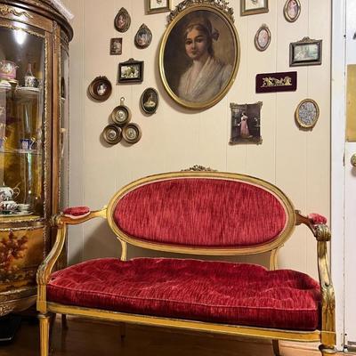 Antique French Louis XVI style Gold Wooden Red Velvet Settee/Sofa