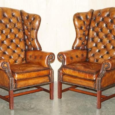 PAIR OF BROWN LEATHER THOMAS CHIPPENDALE CHESTERFIELD TUFTED WINGBACK ARMCHAIRS