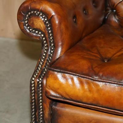 PAIR OF BROWN LEATHER THOMAS CHIPPENDALE CHESTERFIELD TUFTED WINGBACK ARMCHAIRS
