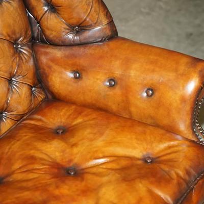 PAIR OF BROWN LEATHER THOMAS CHIPPENDALE CHESTERFIELD TUFTED WINGBACK ARMCHAIRS