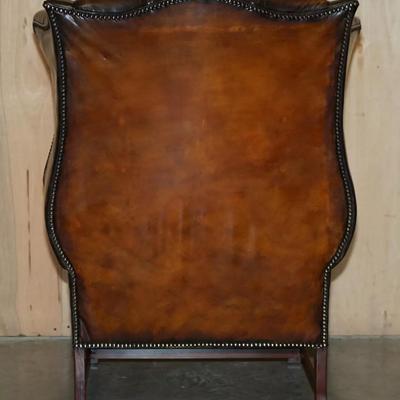 PAIR OF BROWN LEATHER THOMAS CHIPPENDALE CHESTERFIELD TUFTED WINGBACK ARMCHAIRS