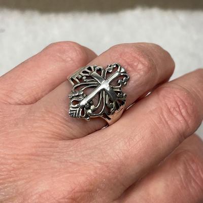 Sterling silver Cross fillagree Ring