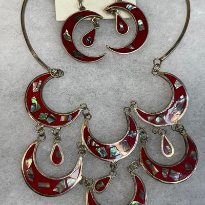 Alpaca necklace and earrings set
