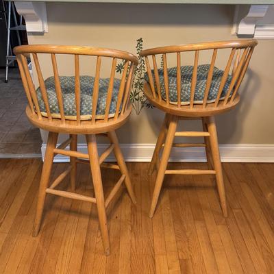 Set of Two Wooden Swivel Barstools (DR-DZ)