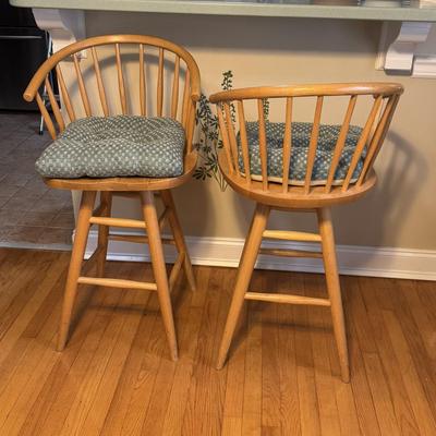Set of Two Wooden Swivel Barstools (DR-DZ)