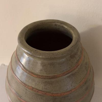 Three Decorative Vases (LR-DZ)