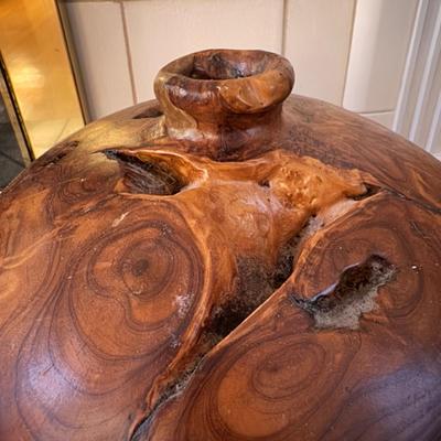 Solid Wood Hand Turned Vase (LR-DZ)