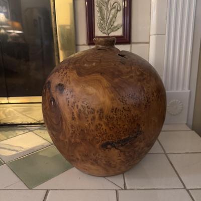 Solid Wood Hand Turned Vase (LR-DZ)
