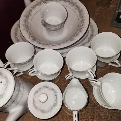 Style House fine China. Service for 12.