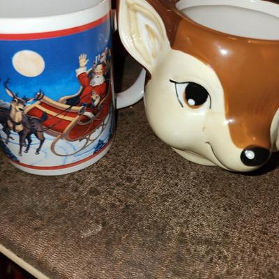 Lot of 12 Christmas mugs