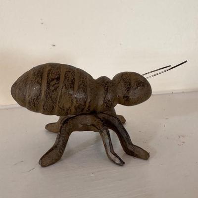 Ceramic and Cast Iron Bug-Themed Items (LR-DZ)