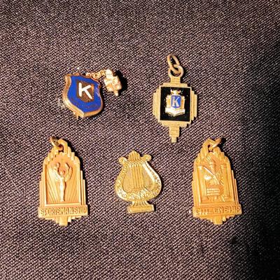 1958 SCHOOL ACHIEVEMENT PINS
