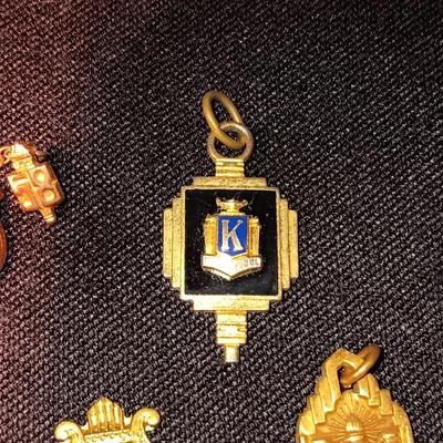 1958 SCHOOL ACHIEVEMENT PINS