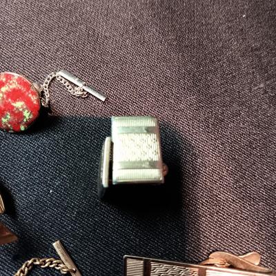 CUFFLINKS, TIE TACKS & TIE CLIP