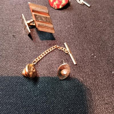 CUFFLINKS, TIE TACKS & TIE CLIP