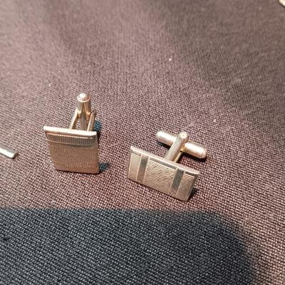 CUFFLINKS, TIE TACKS & TIE CLIP