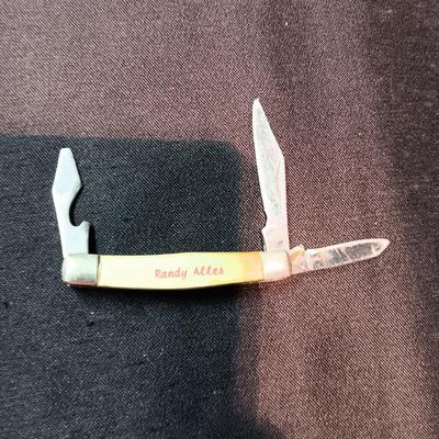 2 POCKET KNIVES