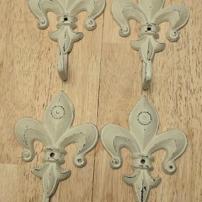 Fluer de Lis Hooks