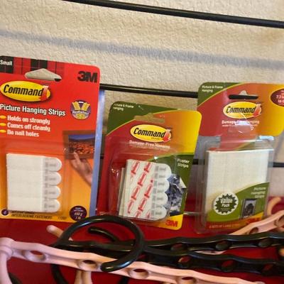 LAUNDRY PICTURE, A VARIETY OF HANGERS, TOTE AND COMMAND STICKIES