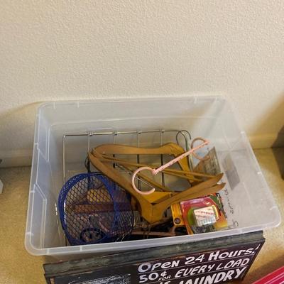 LAUNDRY PICTURE, A VARIETY OF HANGERS, TOTE AND COMMAND STICKIES