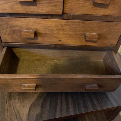WOODEN TRINKET/JEWELRY BOX