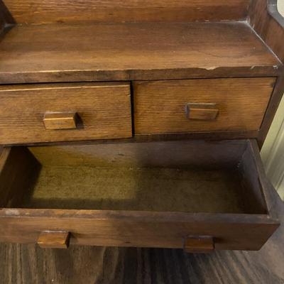 WOODEN TRINKET/JEWELRY BOX