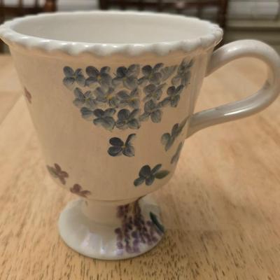 2000 Bath & Body Works Floral Vase