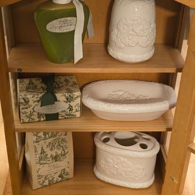 Vintage Bath Garden Ivy Trellis Gift Set