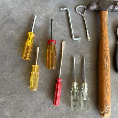 NICE VARIETY OF HAND TOOLS