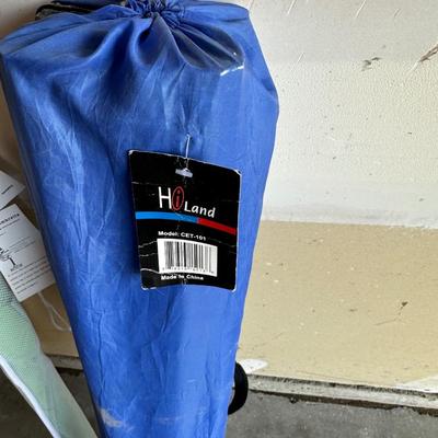 FOLDING CHAIR AND LARGE UMBRELLA