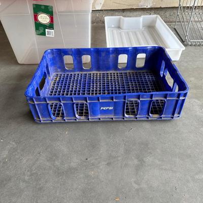 STORAGE AND ORGANIZING ITEMS