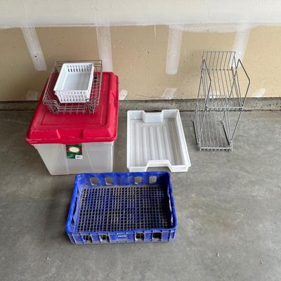 STORAGE AND ORGANIZING ITEMS