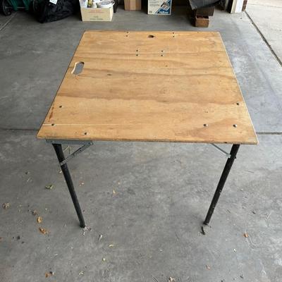 FOLDING CARD TABLE AND FOLDING CHAIR