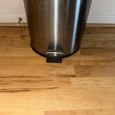 STAINLESS STEEL STEP KITCHEN WASTE CAN