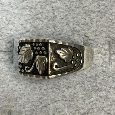 Men’s Black Hills Gold Sterling Silver ring