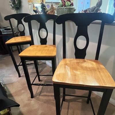 3 barstools