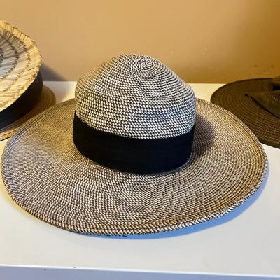 Lot of 5 Garden Outdoor Hats