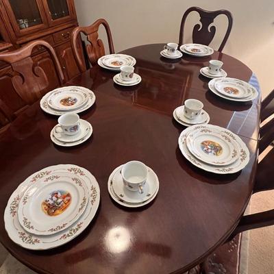 Christineholm Old Fashioned Christmas Dish Set