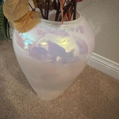 Vase with leaves