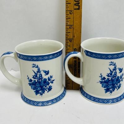 Churchill by Mary Gilliatt Out of the Blue Coffee Mugs Cups Cobalt Blue White Delft