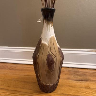 Decorative Faux Floral Arrangement in Wooden Vase w/ Display Table (LR-DZ)