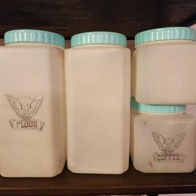 4 piece canister set.