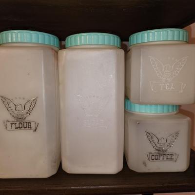 4 piece canister set.