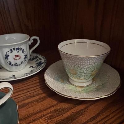 7 cups and saucers