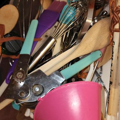Tub of 50 kitchen cooking utensils.