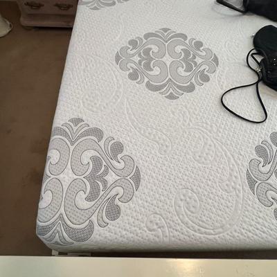 Queen size bed