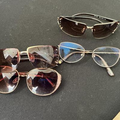 4 pairs of sunglasses