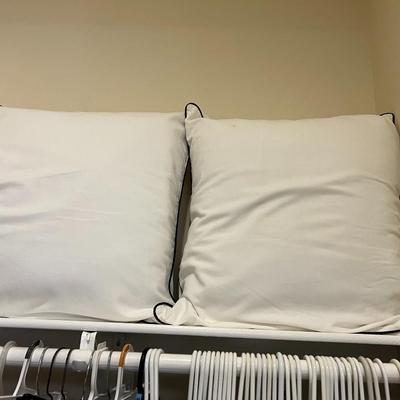 2 Pillows