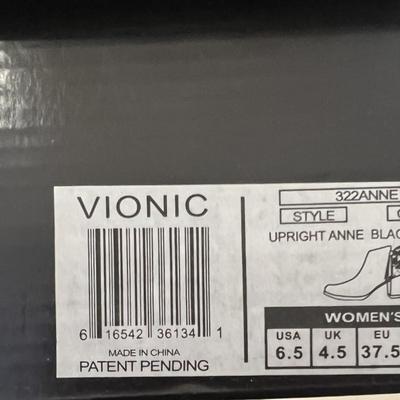 6 Pairs of Shoes
